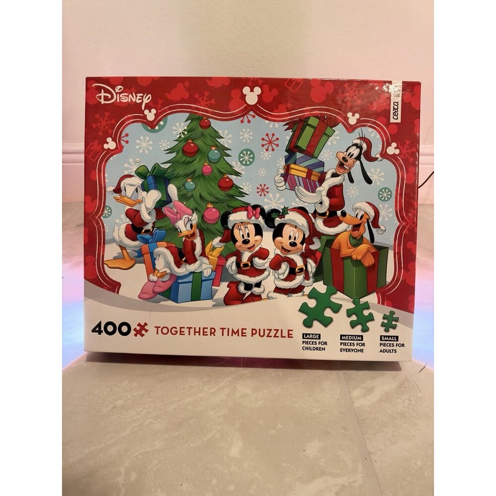 Disney Together Time 400 Piece Puzzle Christmas Mickey & Minnie Mouse & Friends